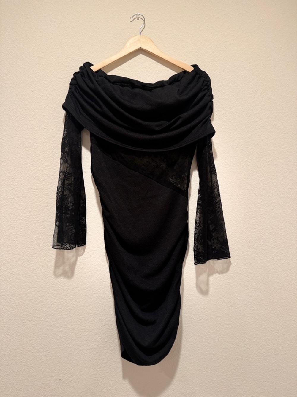 SHEIN Black Off-Shoulder Lace Sleeve Draped Midi Dress